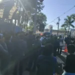 Alunos denunciam câmera em banheiro de colégio em Cambé
